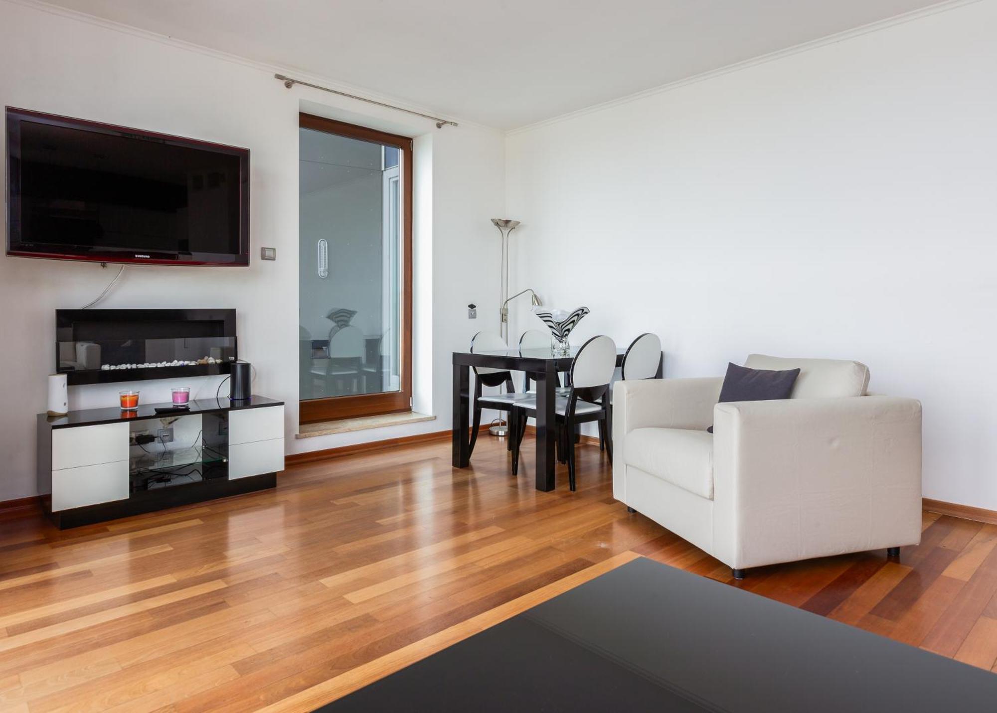 Sea Towers Luxury Apartment
